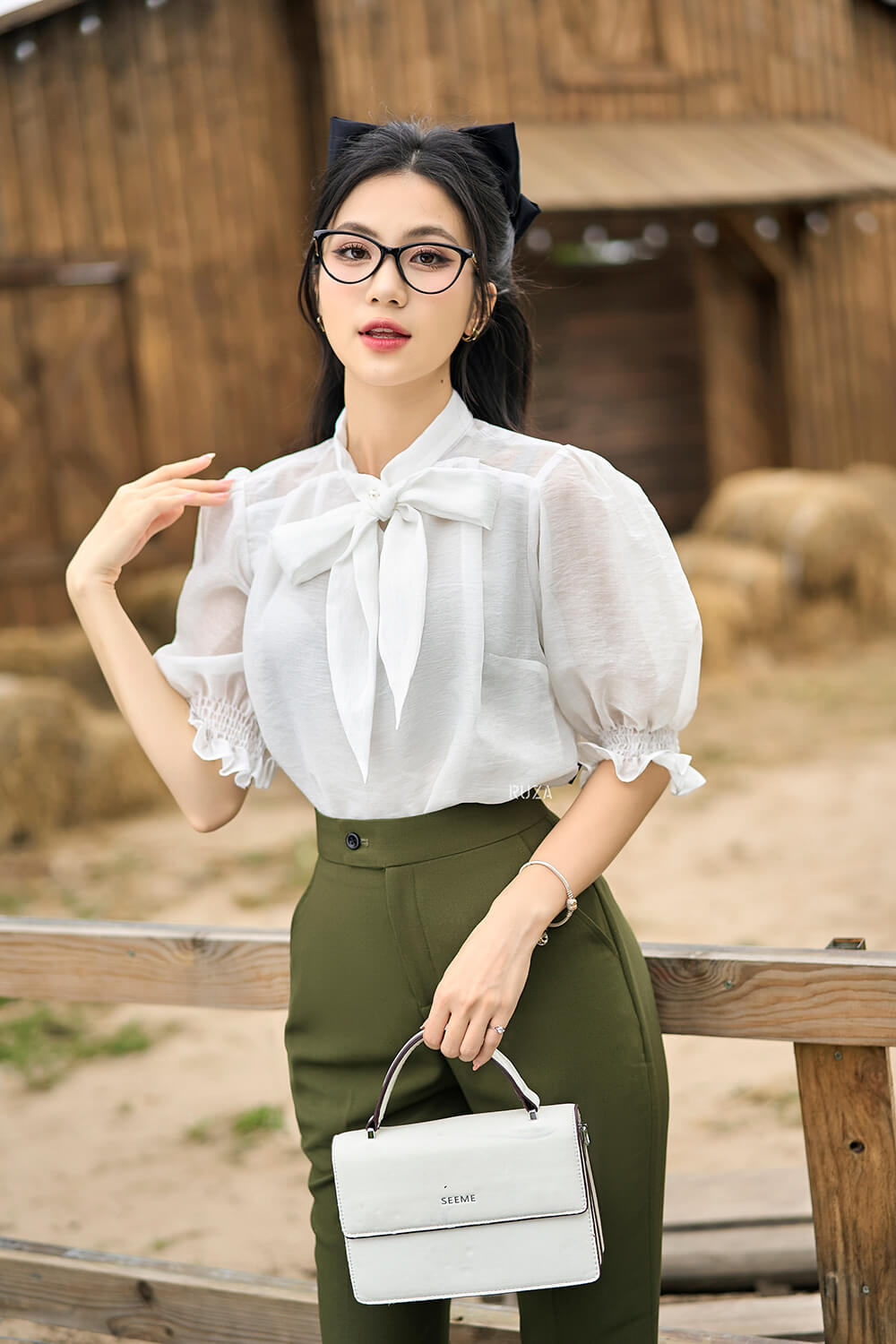 Áo sơ mi tay lỡ AL 306-1 trắng pc2