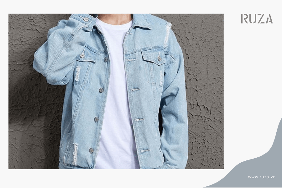 15+ cách phối đồ với áo hoodie không mũ cực xịn 10 Phối áo hoodie không mũ nam với áo khoác denim