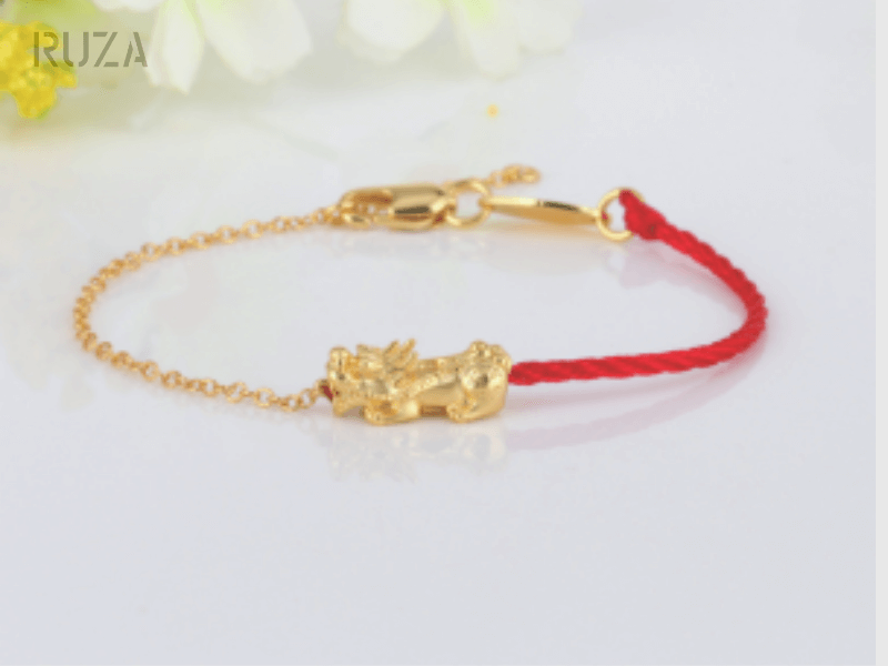 Tuổi Tân Tỵ 2001 Mệnh Gì? Hợp Với Tuổi Gì, Hợp Màu Gì? 7 Vật phẩm phù hợp cho người sinh năm 2001