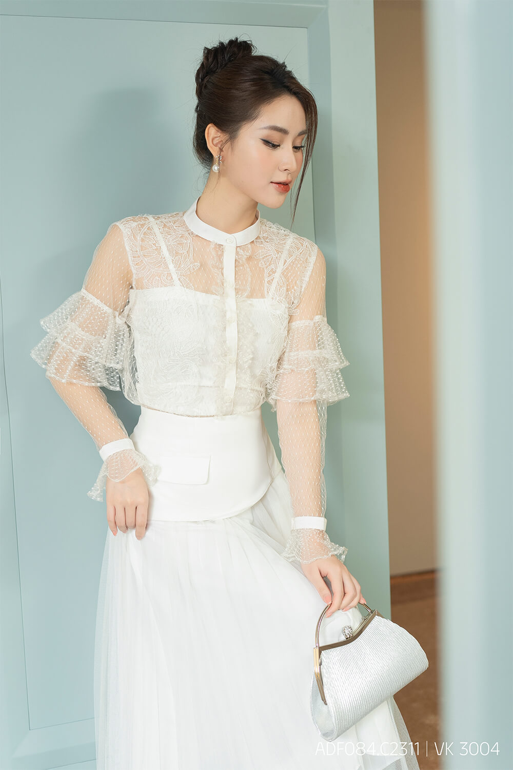 Áo sơ mi tay dài ADF084.C23111-1 trắng pc3